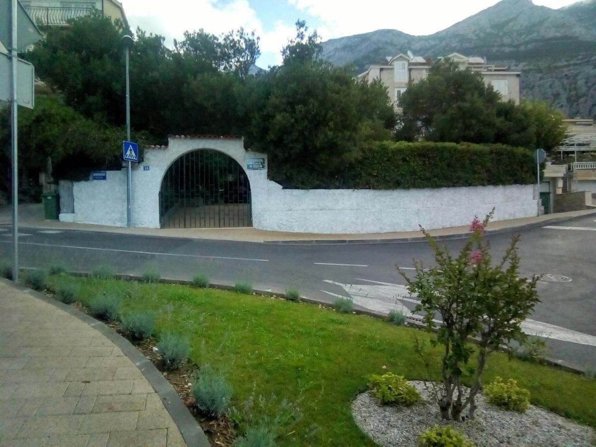 Daniela Apartment Makarska Exterior photo